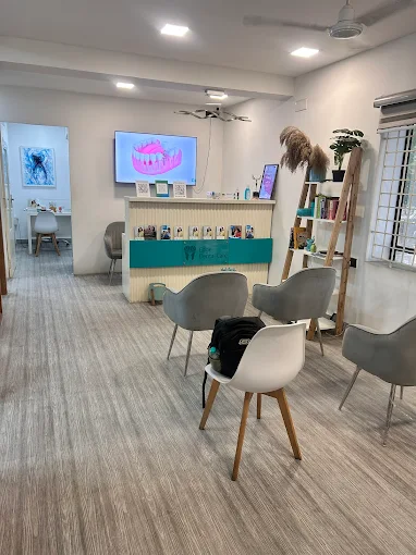 Spacious waiting room at Edge Dental Care Chennai